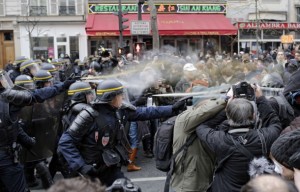 Paris_Republique_QUI-est-violent_29novemvre2015